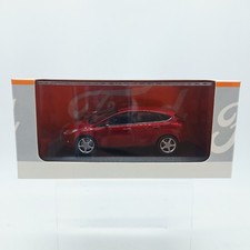 MiniChamps Ford Focus - 2004 - Dark Red Metallic 1:43 Car In Box