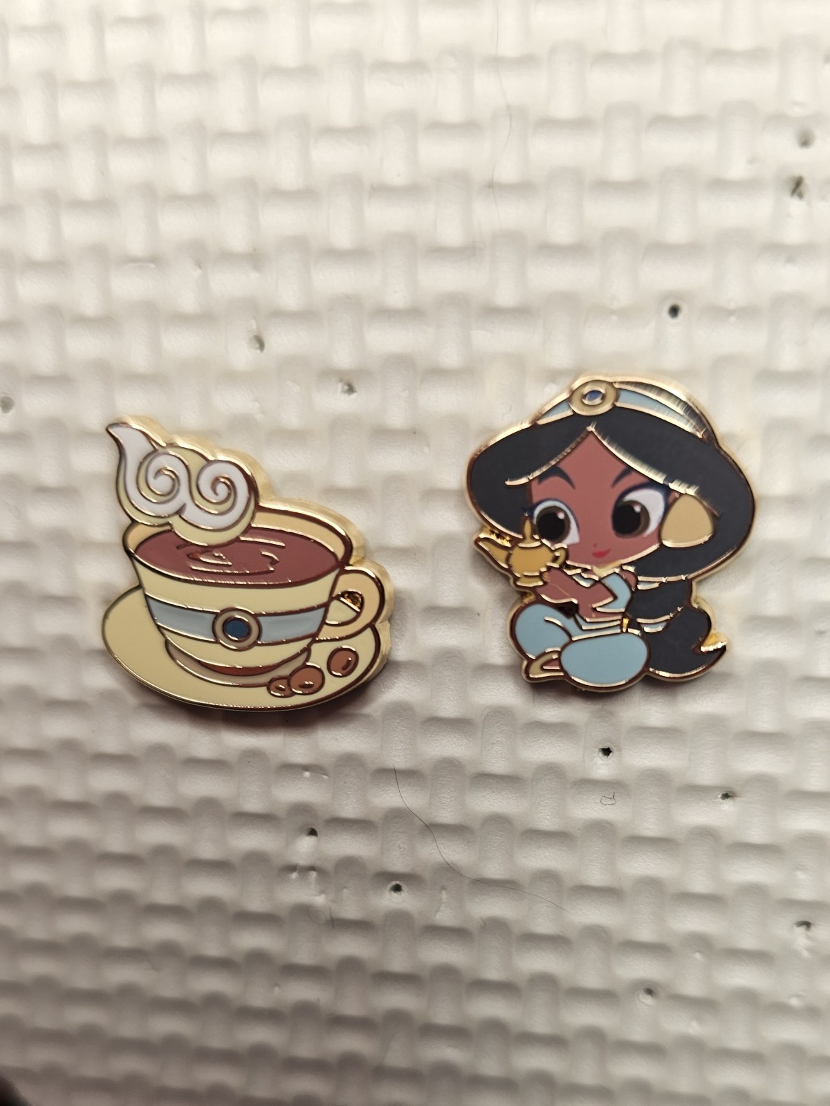 PALM Disney Pink ala Mode Princess Royal Treats Mini Micro Jasmine/Latte Pin Set