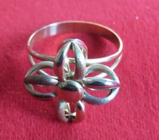 Anello Tricolore Estravagante in Oro 333 con Design Elegante a Fiori 4 Grammi