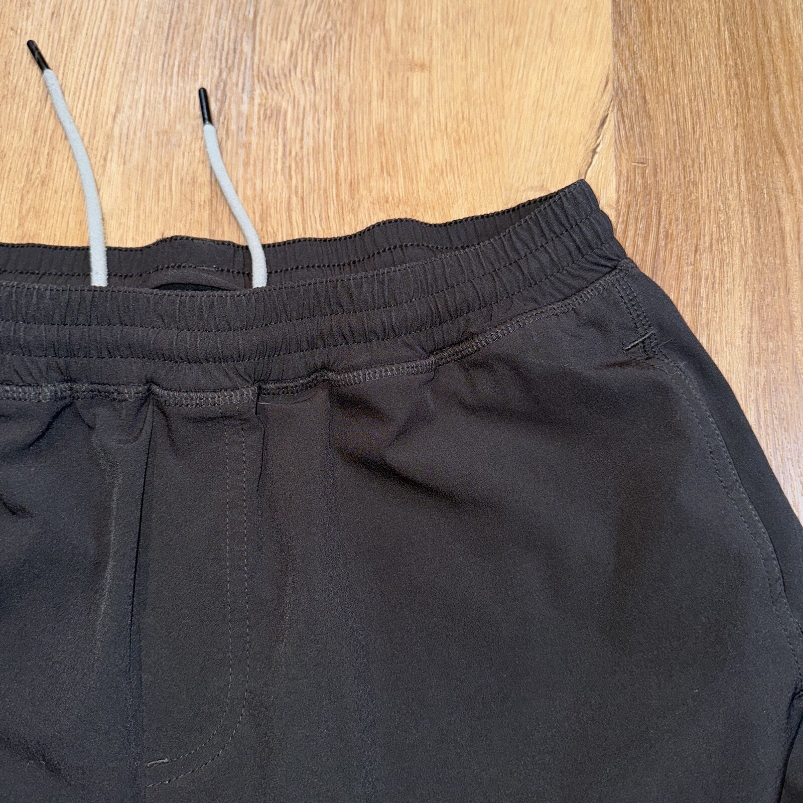 Chubbies Sport Shorts Mens Medium 6.5" Athletic Stretch Compression Liner Black