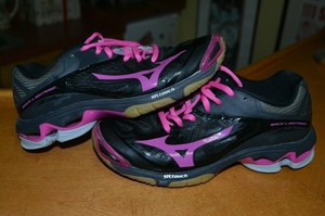 mizuno wave lightning z2