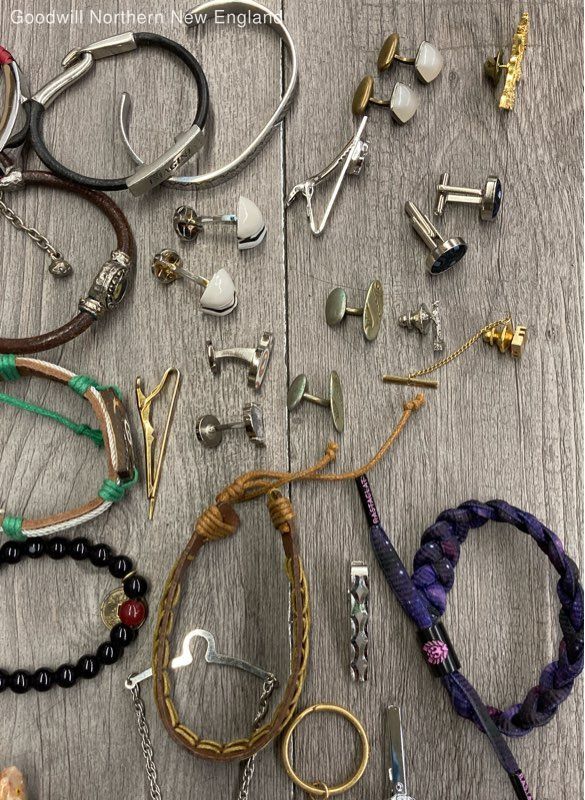 Mens Costume Jewelry & Accessories Mixed Lot w. Necklaces Bracelets