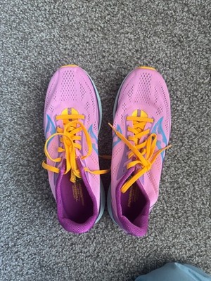 Size W10.5 - Saucony Endorphin Speed pink/yellow - S20597-40