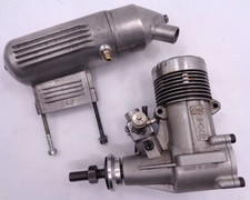 O.S MAX 40FP 2 TAKT MOTOR MIT EINEM O.S 843 ENDSCHALLDÄMPFER GUTER GEPFLEGTER ZUSTAND