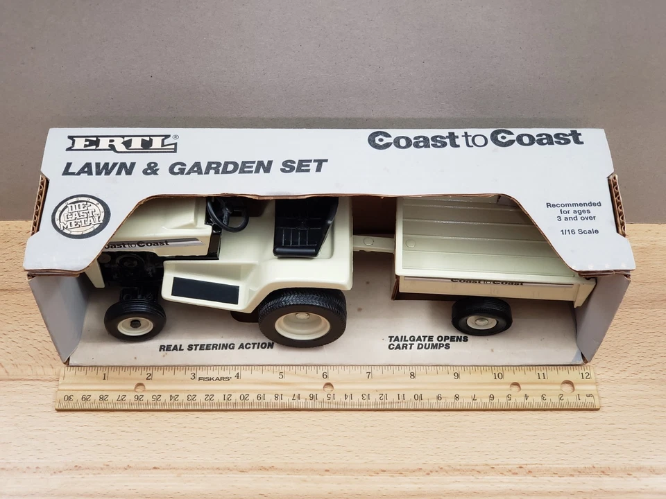 Ertl Coast to Coast Lawn Tractor and Dump Cart Trailer Diecast 1:12 - Image 3 of 4