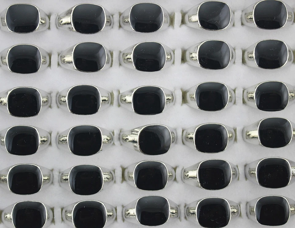 Lote a granel de 32 piezas al por mayor de anillos de esmalte negro estilo simple para mujer y hombre Foto 2 de 4