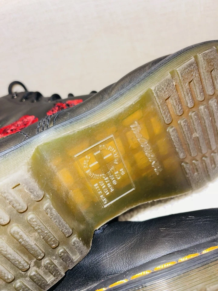 BOTAS DR. MARTENS 1460 CUERO NEGRO VONDA ROJO ROSA BORDADO TALLA 10 EE. UU. CON CORDONES Foto 2 de 4