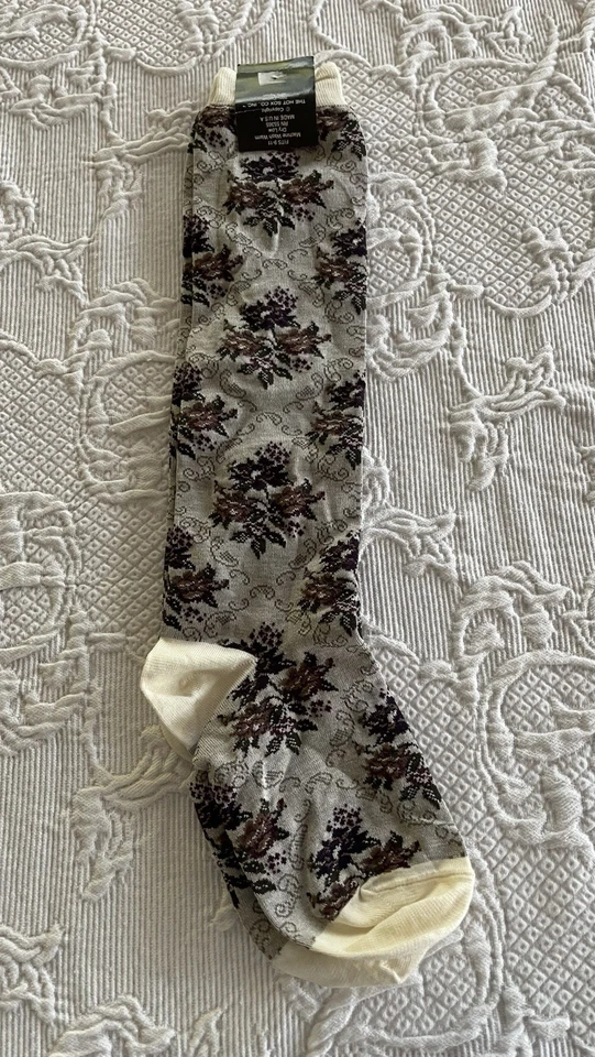 Hot Sox Victoria Floral Long Socks Ladies Fits 9-11 Made in USA RN 55365 NEW - Image 3 of 4