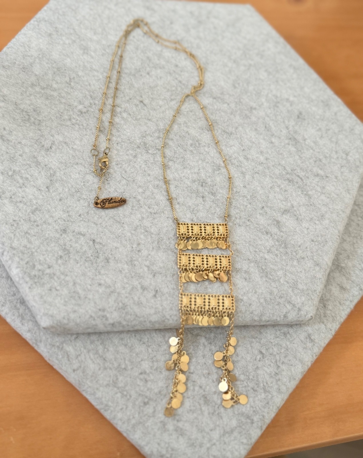 Gold dangle Plunder necklace - image 1