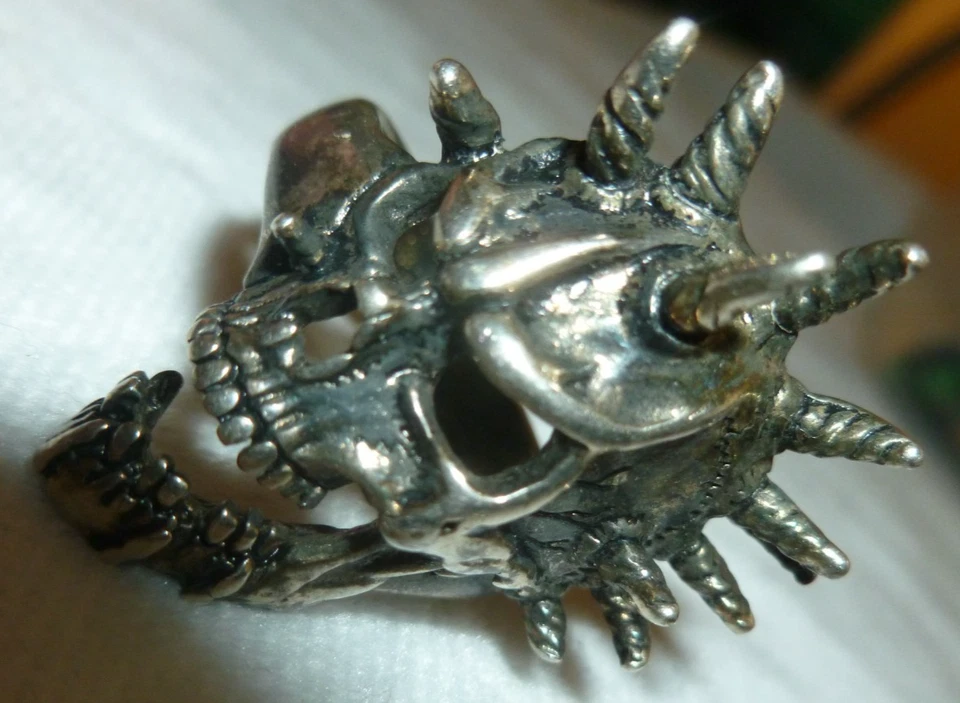 Vintage G & S Skull Ring Biker MC Heavy Metal Gothic Made USA Spiked Horns sz 12 - Image 4 of 4