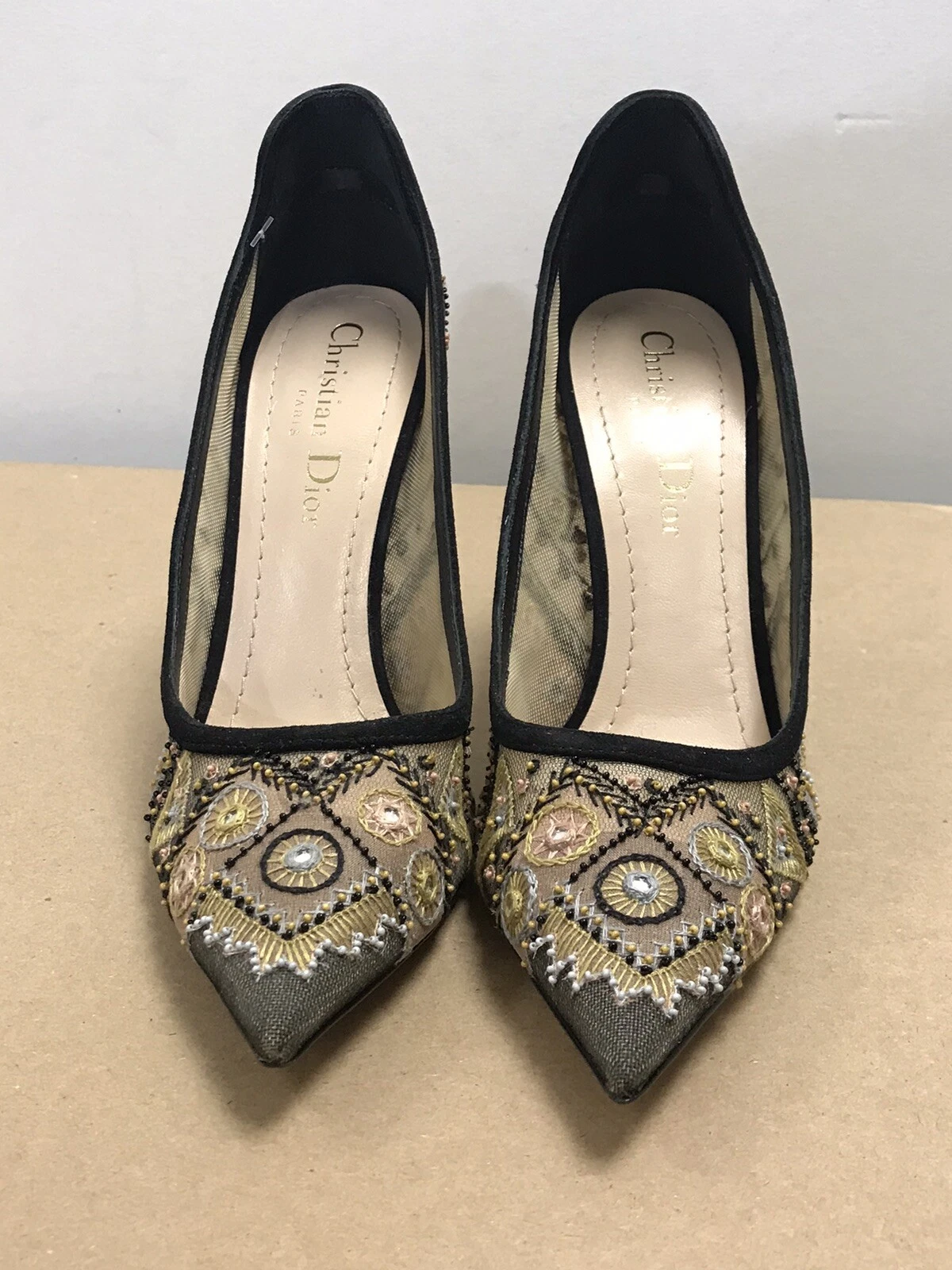 Escarpins brodés de bal noirs chics 2020 talons aiguilles bout pointu escarpins