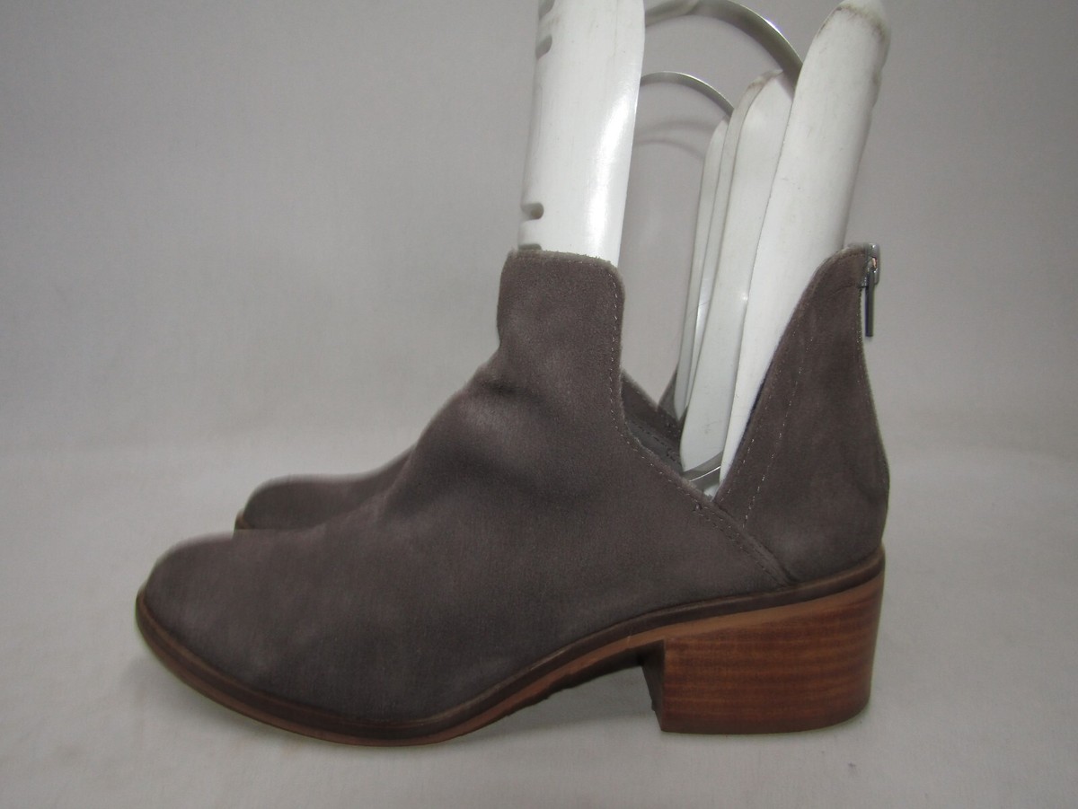 STEVE MADDEN Womens Size M Gray Suede Fashion Ankle Boots
