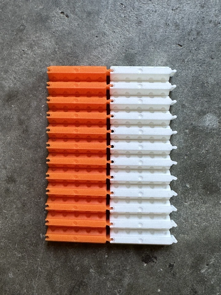 Hot Hobby RoadScapes HO Scale Road Construction Barriers (24) – White/Orange - Image 4 of 4