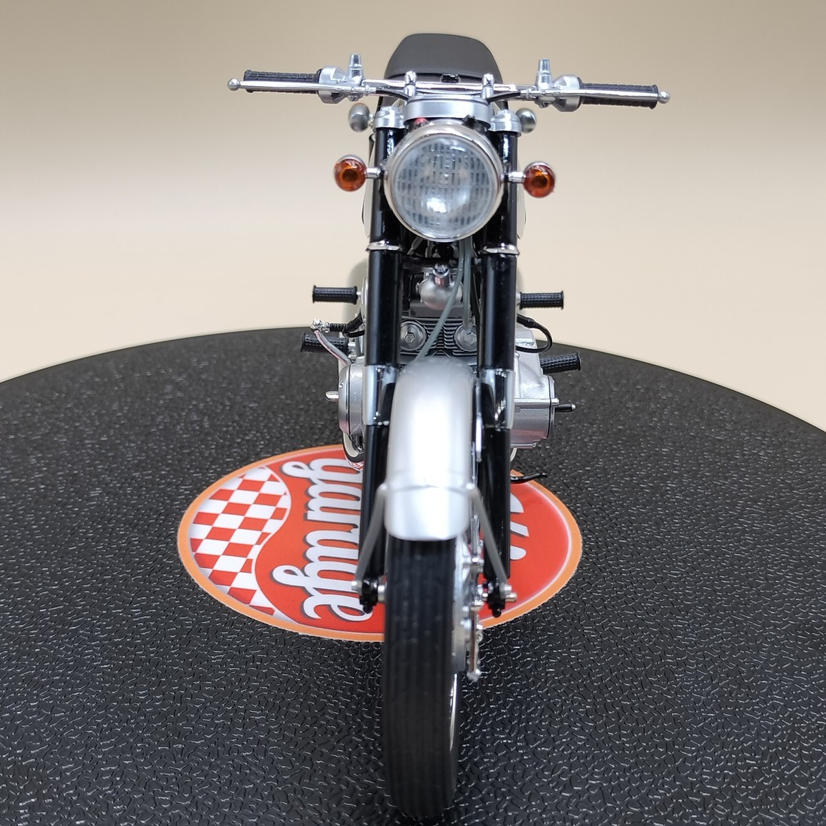 エブロ　1/10　ホンダCB72 EBBRO 1/10 Honda CB72 1960 Black Diecast Model Motorbike 10013 | eBay