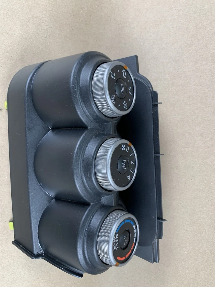 2011-2013 Scion TC Climate Control Unit Heater Ac Temperature ( READ ) - Image 2 of 4