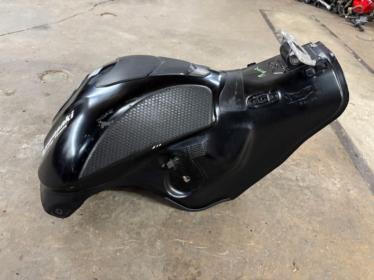 Kawasaki Ninja ZX10R ZX10 2018 2020 2019 OEM Fuel Gas Tank Cell
