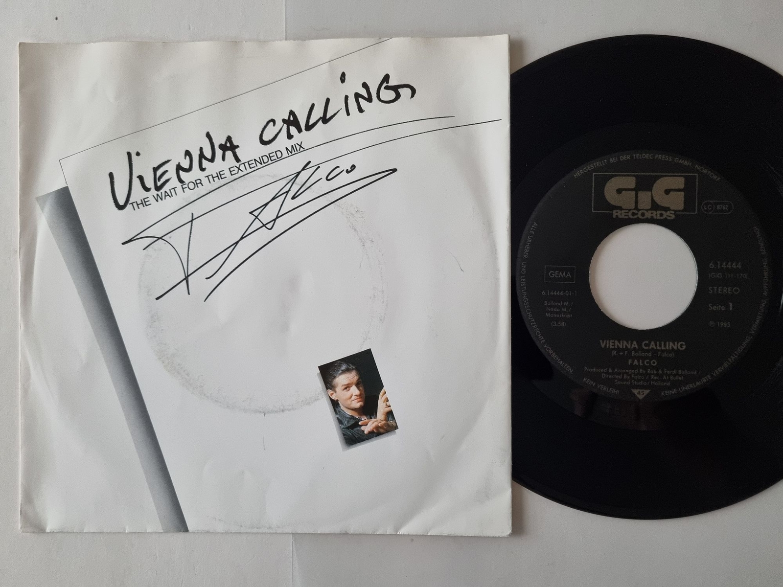 Falco - Vienna calling/ Tango the night 7'' Vinyl Germany