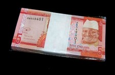 100 pcs x Gambia 5 Dalasis-2015 paper currency banknotes / P-31