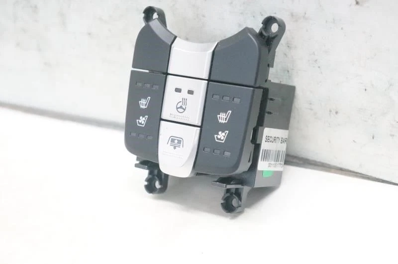 Interruptor de control de clima asientos consola central delantera Genesis G90 17-19 93310-D2100 Foto 3 de 4
