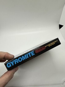 Gyromite - Nintendo NES - Complete In Box CIB Hangtab 5 Screw Near Mint!
