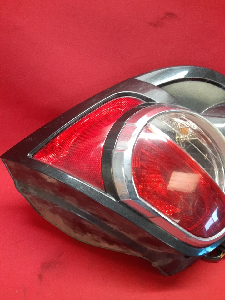 Conjunto de luz trasera derecha pasajero GM Chevrolet Sonic 2012-2016 42407869 Foto 2 de 4