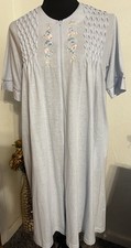 VTG Barbizon Robe L Blue Floral Lace Trim Cotton Blend Embroidery Short Sleeve
