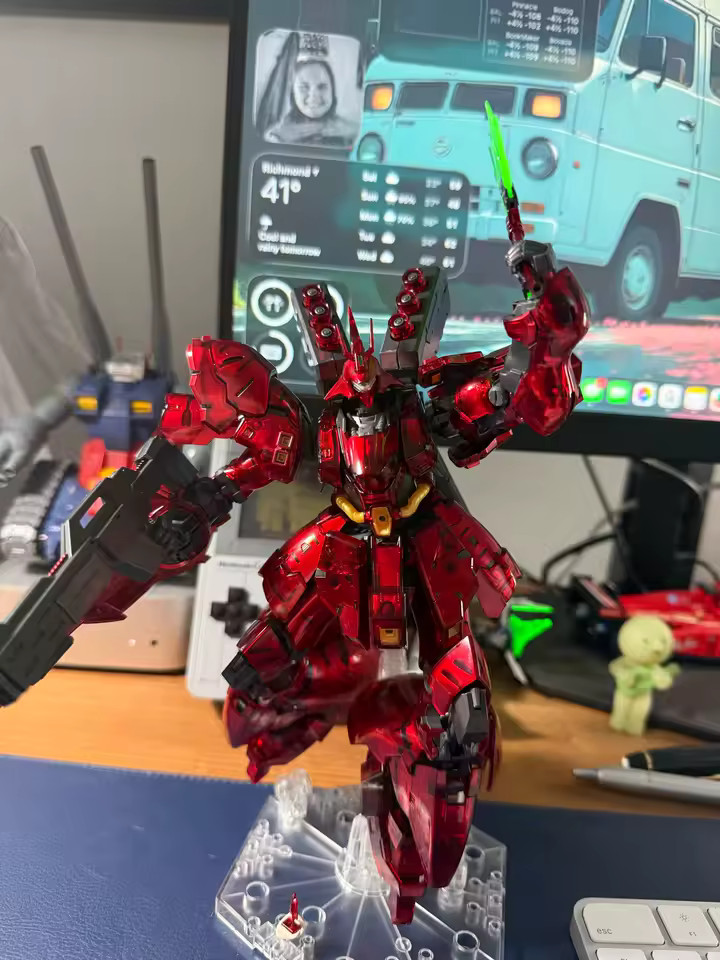 RG 1/144 Sazabi Clear Color Model Kit Mechanical Core Plated