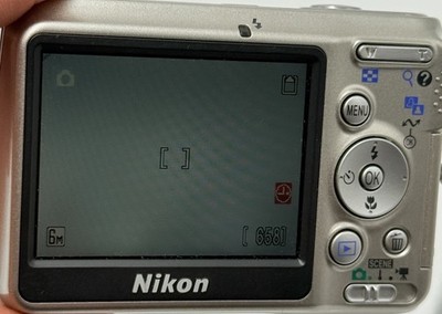 Nikon Coolpix L6 6.0 MP Compact Digital Camera Silver W/ SD Card