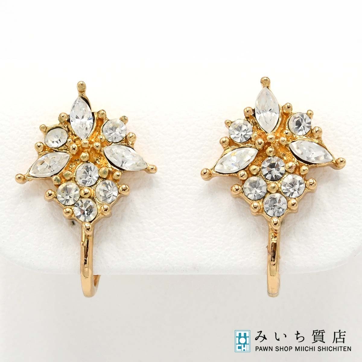 Dior Christian Rhinestone Gold Earrings for Women H8627