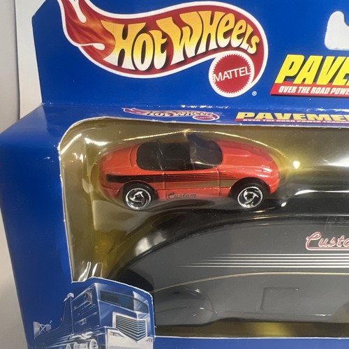 Hot Wheels Pavimentazione Pounder 2001 con sportster rossa nuova in confezione - Foto 2 di 5