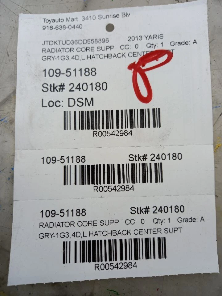 12 13 14 TOYOTA YARIS L RADIADOR CENTRAL NÚCLEO SOPORTE GRIS-1G3 Foto 4 de 4