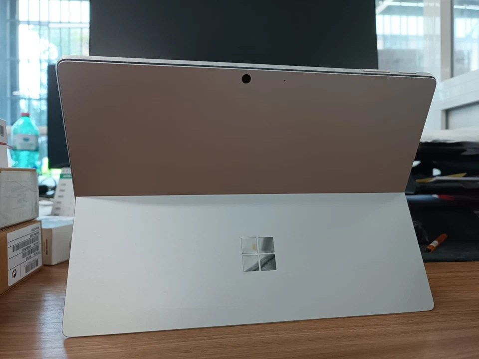 Microsoft Surface Pro 9 256 GB 33 cm (13") Intel® EVO™ i5 - Immagine 3 di 3