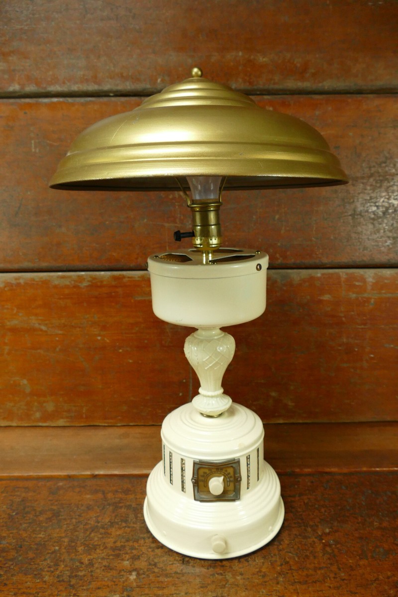 RARE VINTAGE RADIO LAMP BY RADIO LAMP COMPANY OF AMERICA USA