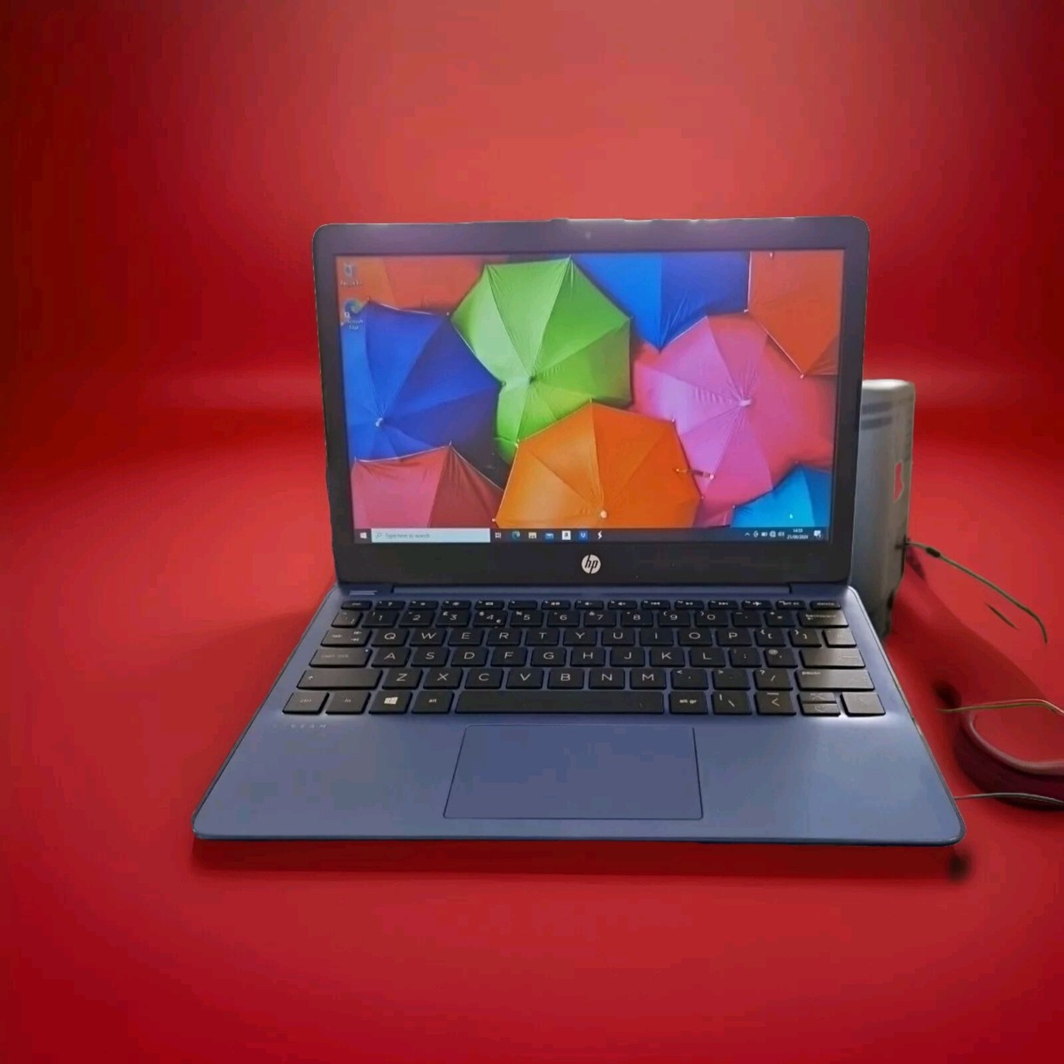 HP STREAM LAPTOP 11-AK0XXX WINDOWS 10 HOME 2GB RAM 32GB EMMC BLUE  (RWIJ)