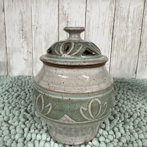 Green Glazed Pottery Medium Rose Jar 5.5" Tall with Lid - Picture 4 of 12