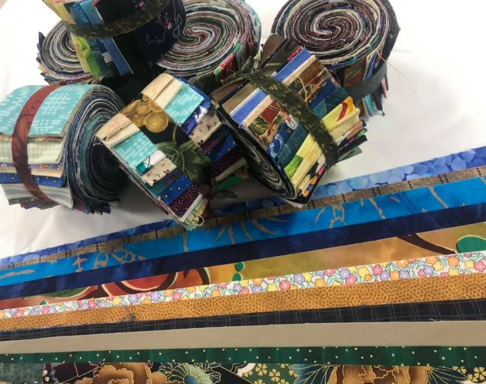 120 tiras de acolchado de rollo de gelatina precortada de 2,5" 100 % algodón tela ecléctica  Foto 4 de 4