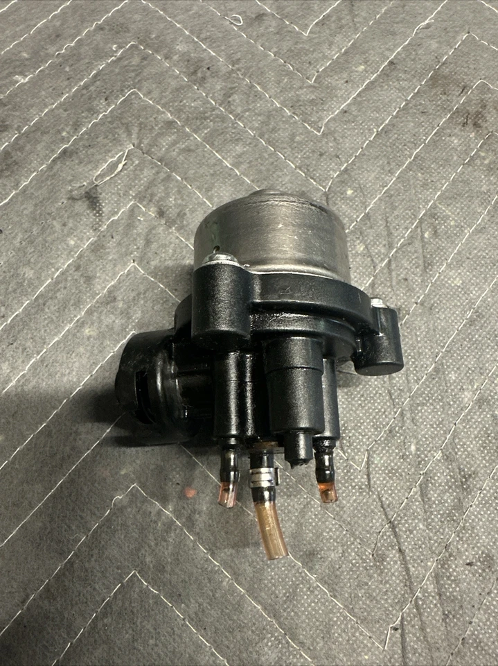 Bomba de aceite Ski Doo GSX GTX Summit Renegade MXZ TNT 600 HO 519000225 2009 Foto 3 de 4