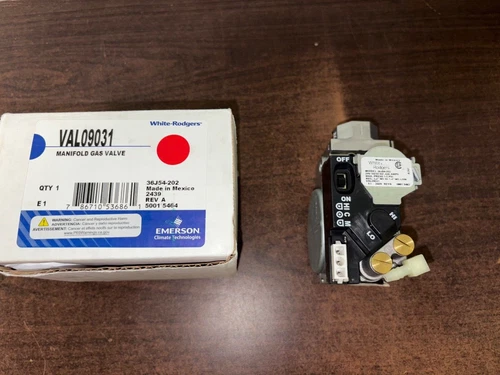 NEW  WHITE RODGERS VAL09031 MANIFOLD GAS VALVE ..B 377