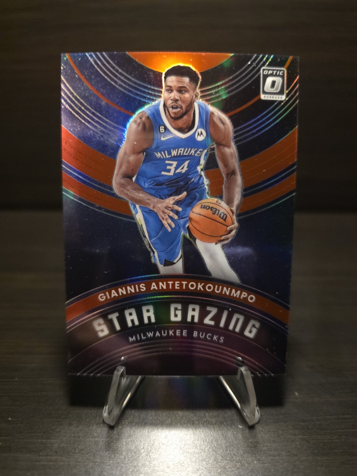 2022-23 Optic - Giannis Antetokounmpo - Star Gazing Red Prizm /99
