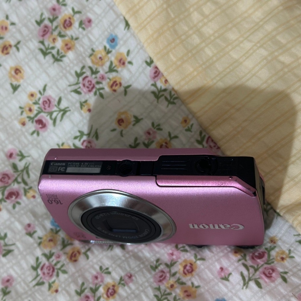 Canon PowerShot A3300 IS Digital Camera 16.0 MP 5x Optical Zoom