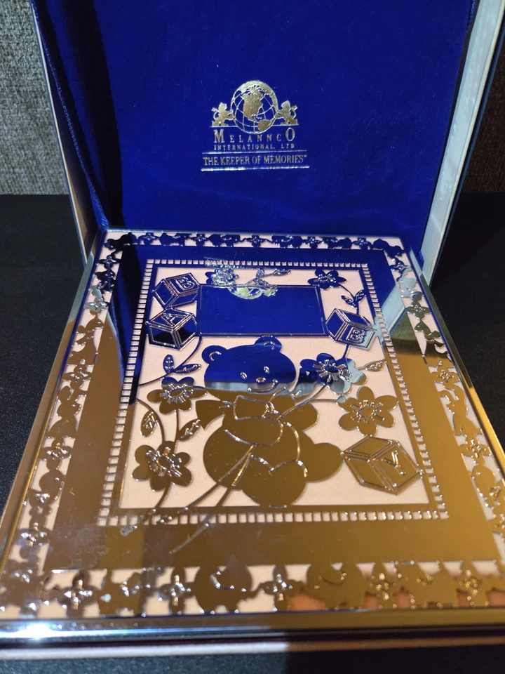 Marco de fotos/fotos Melannco ancho plateado detallado moldeado espejo bebé 1,5x5 Foto 2 de 4