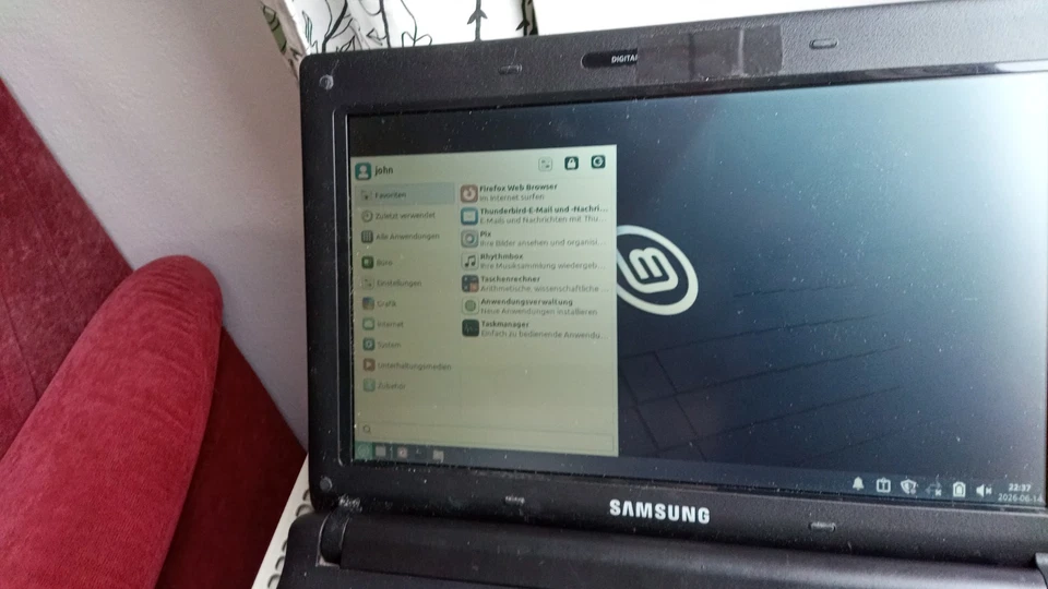 "e-ink" - "Pixel Qi" Display in Netbook Samsung N145 , diy , windows7key - Bild 1 von 4