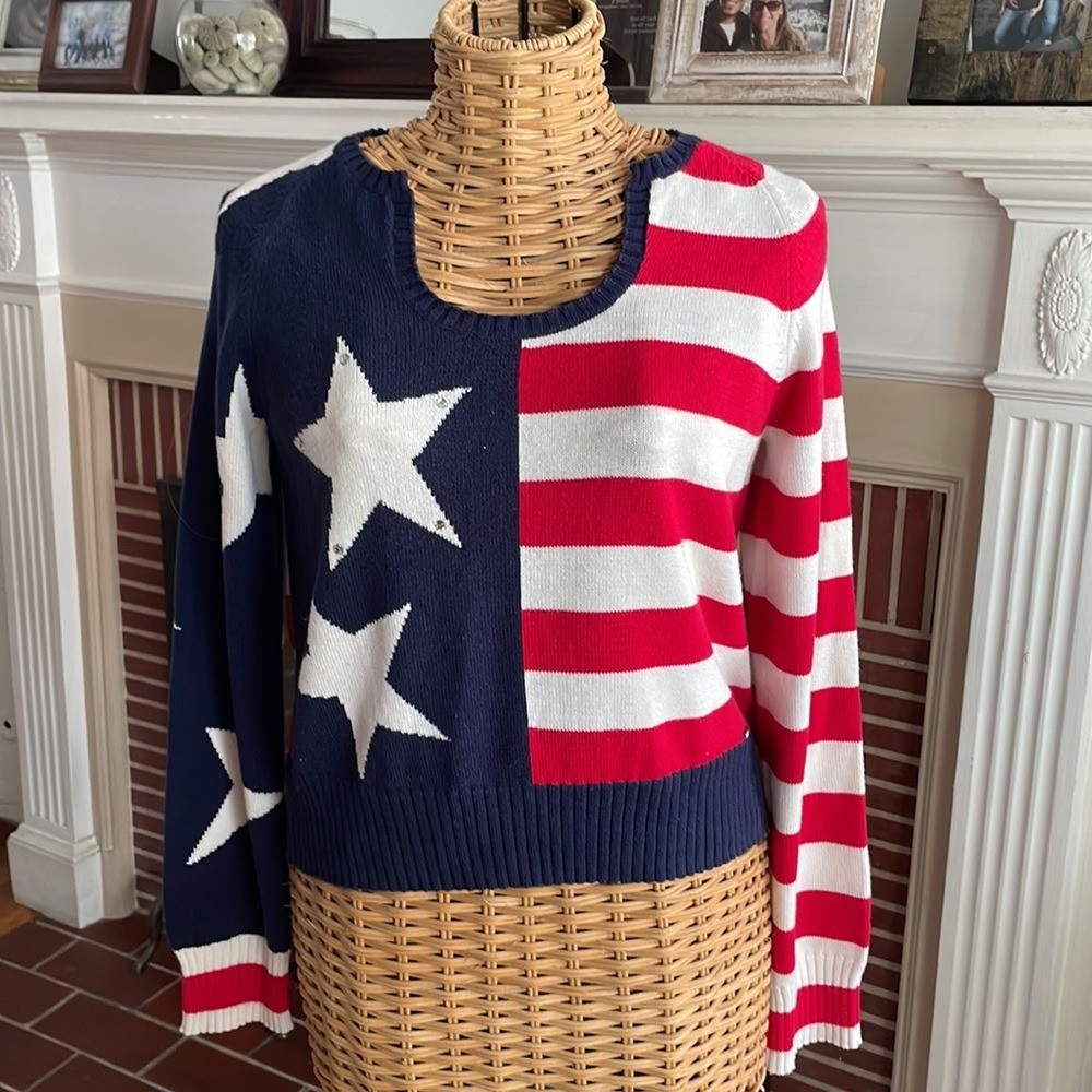 Vintage Tommy Hilfiger American flag patriotic sweater L