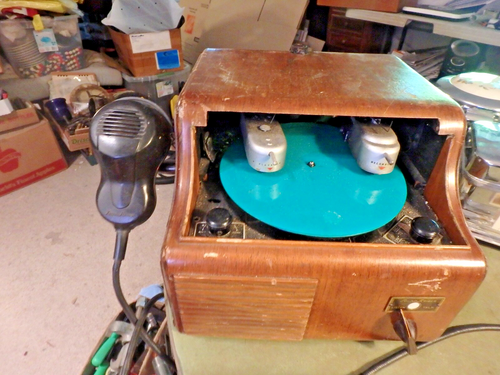 3D-vintage wood SOUND FINDER talk record machine with record & mic. R ...