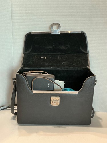 Vintage Polaroid 350 Automatic Land Camera With Case-Manual-Lots of Accessories - Picture 8 of 16