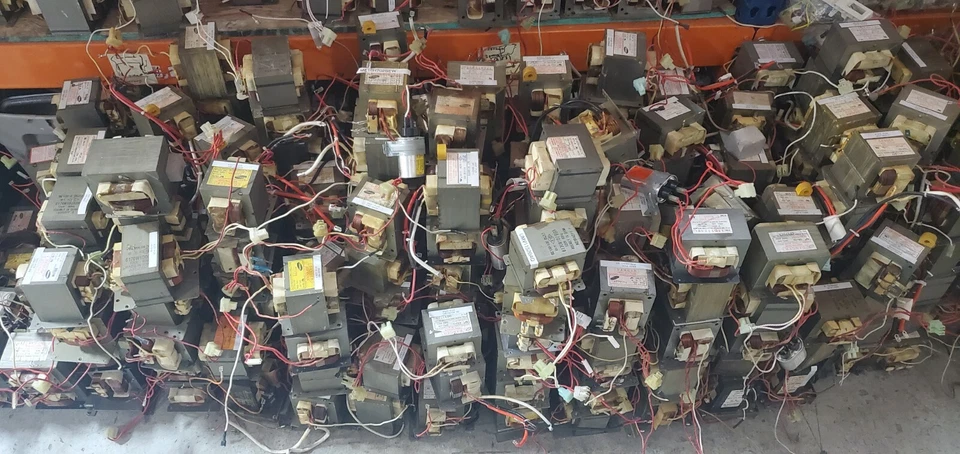 Paquete TRANSFORMADOR de alto voltaje para microondas PROBADO POR FABRICANTE DE EQUIPOS ORIGINALES Soldadura HV Power (LOTE DE 2) Foto 3 de 4