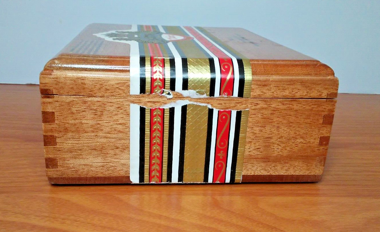 Ashton Cabinet No 6 Empty Wood Cigar Box Hand Crafted Dominican