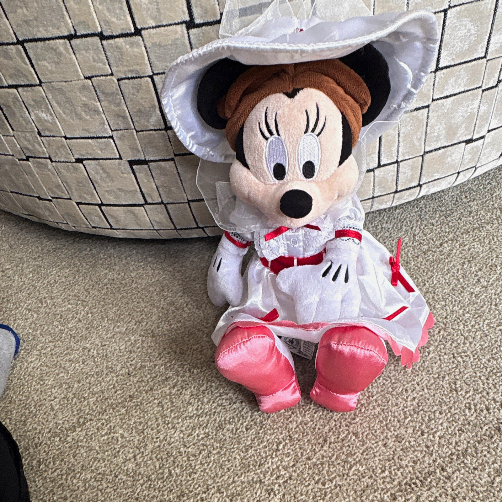 Rare Disney Parks 50th Anniversary Mary Poppins Minnie Mouse Plush