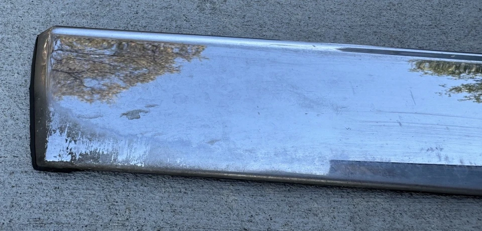 Chrysler New Yorker 1984-1988 sedán de 4 puertas LF puerta basculante moldura moldura inferior OEM Foto 2 de 4