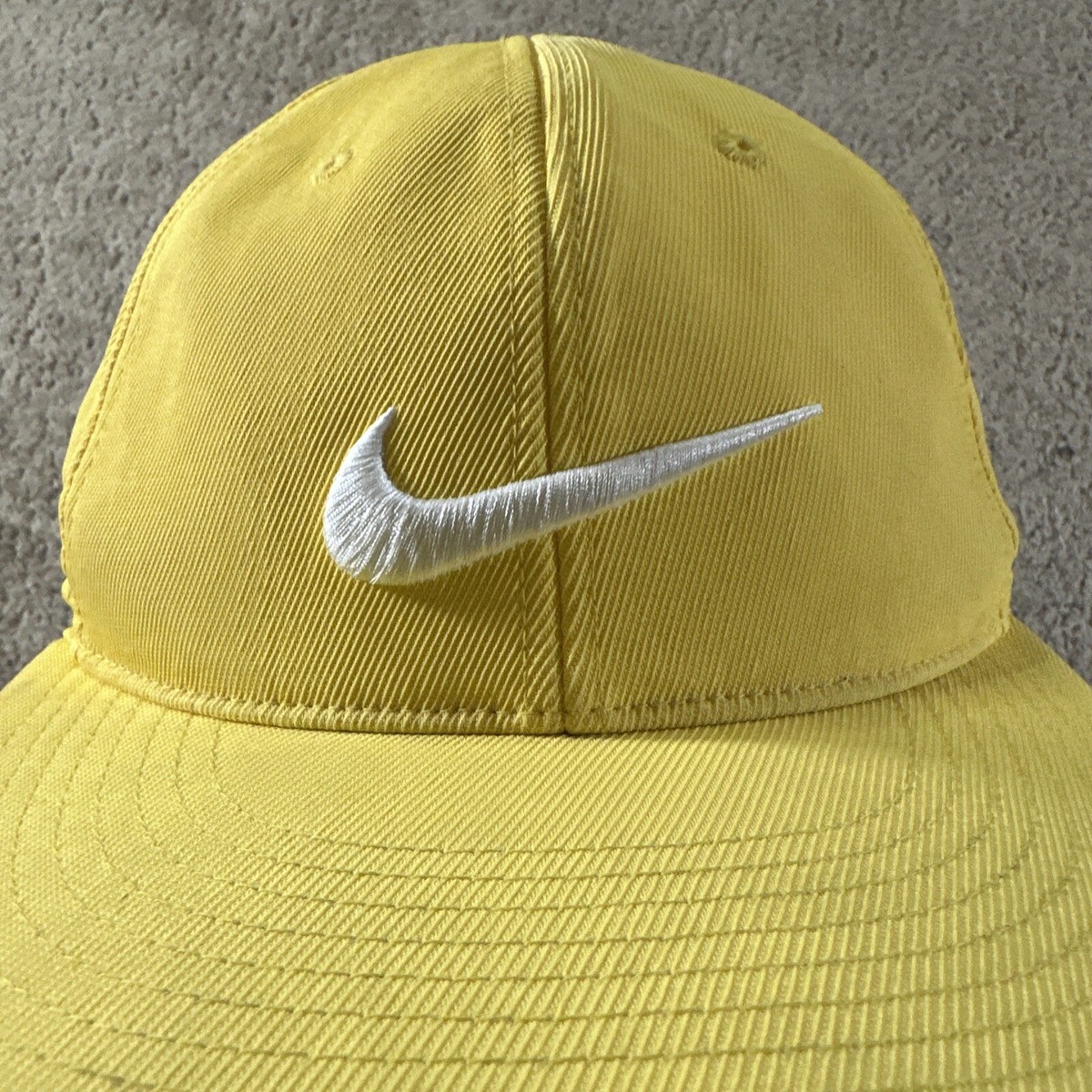 NIKE Hat Cap Adult M/L Yellow Strapback VRS 20XI Tiger Woods